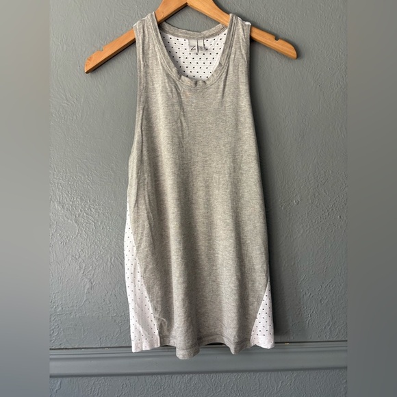 Z by Zella | Grey White Tank | Yoga Workout | M 🧘♀️💪 - Picture 1 of 8